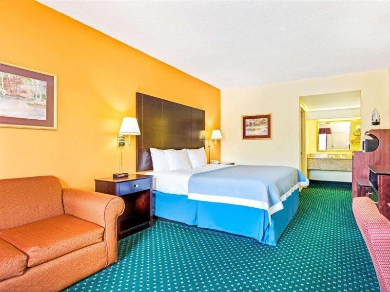 Days Inn By Wyndham Covington Εξωτερικό φωτογραφία