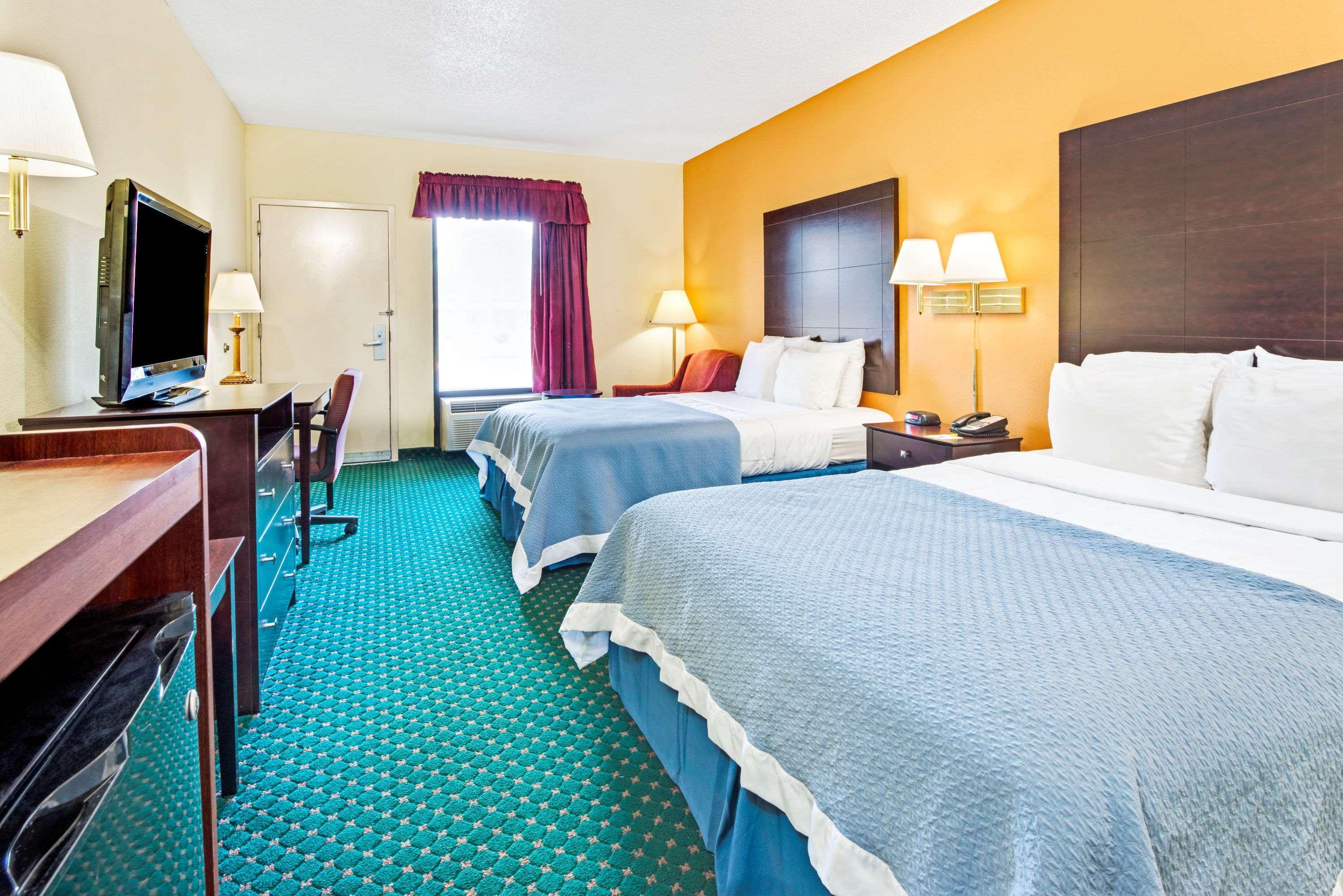 Days Inn By Wyndham Covington Εξωτερικό φωτογραφία